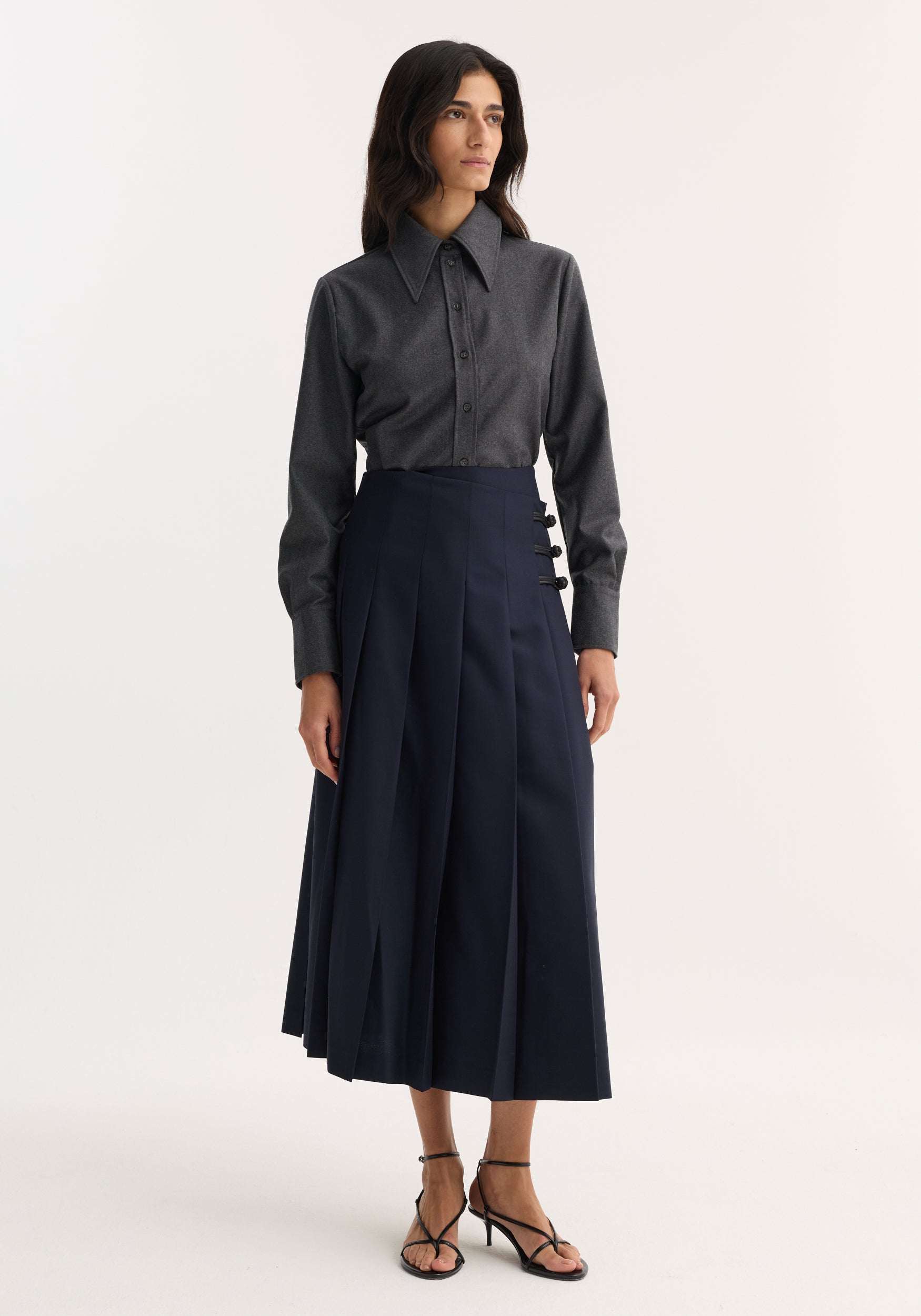 Pleated Wool Skirt With Leather Closures | Navy