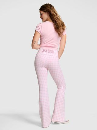 XMsmzeqKRNKddUHiNyGeNk-320-80 تسوق في فيكتوريا سيكريت بينك X Loveshackfancy Collab
