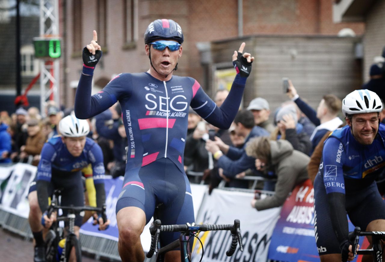 Dekker wins the Dorpenomloop Rucphen