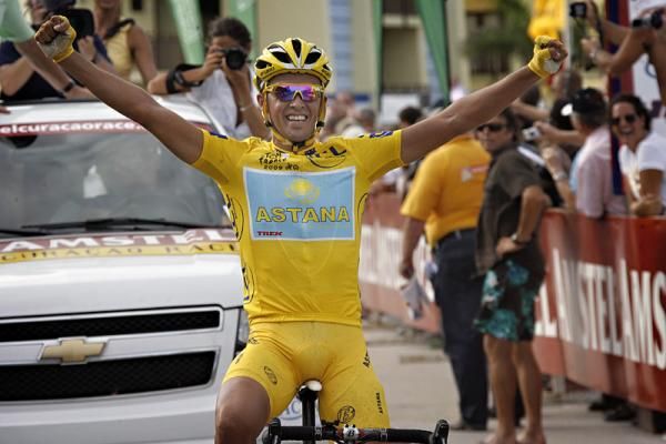 Alberto Contador soloed to victory in the Amstel Cura&ccedil;ao Race.