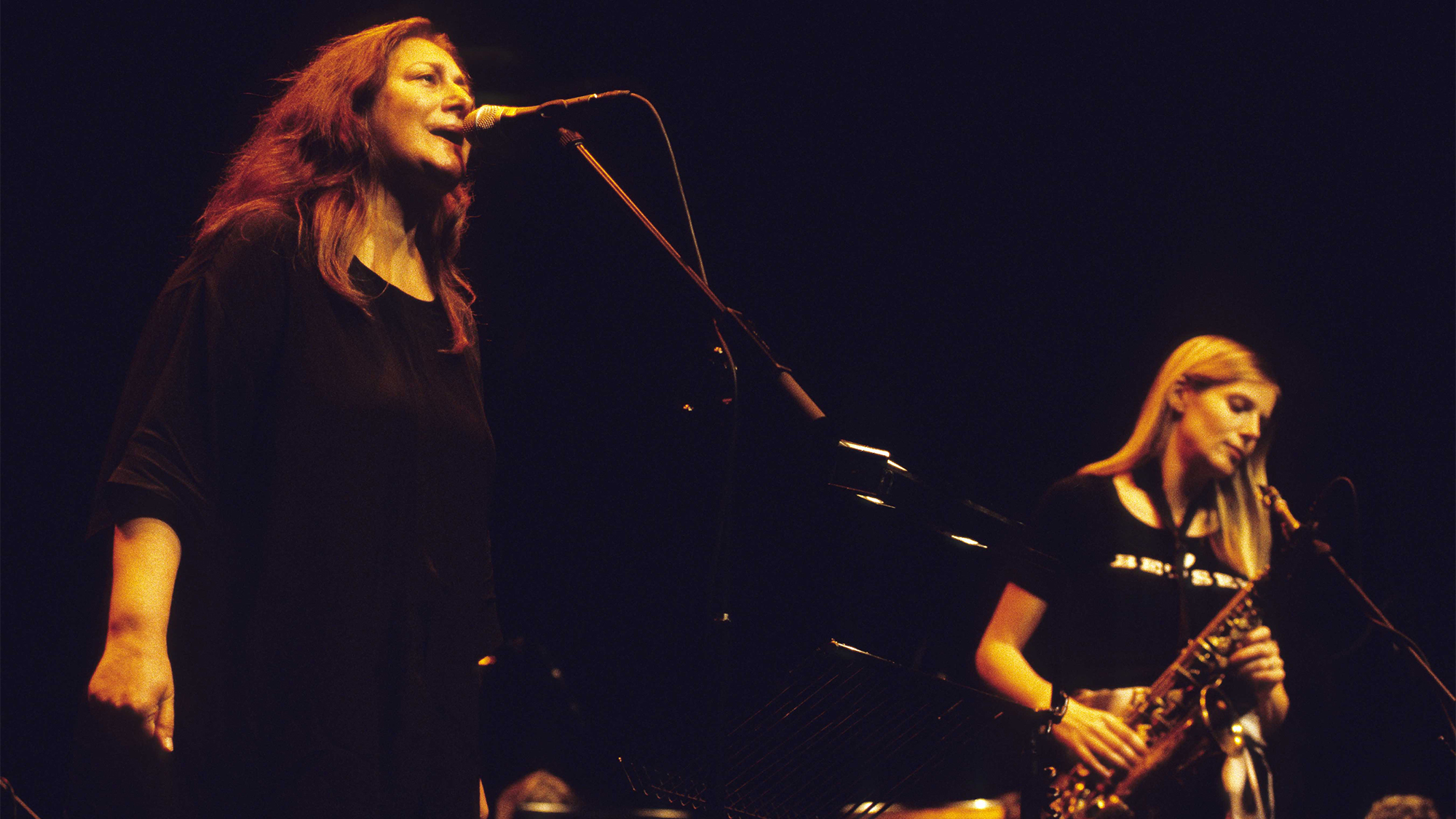 Beverley MARTYN, performing at Nick Drake tribute concert , September 26, 1999