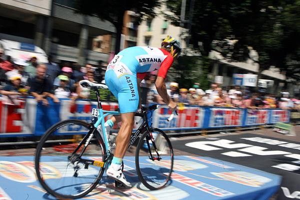 Beno&icirc;t Joachim (Astana) launches down the start ramp.