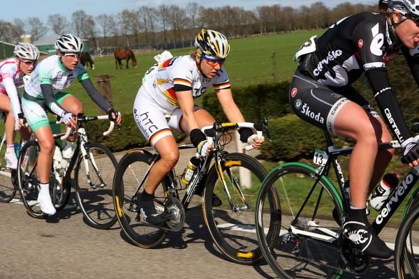 Ina Yoko Teutenberg (HTC - Columbia Women) sits comfortably in the break with 20km to go.
