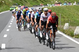 Tour de Suisse stage 5 Live - more GC action due on another summit finish