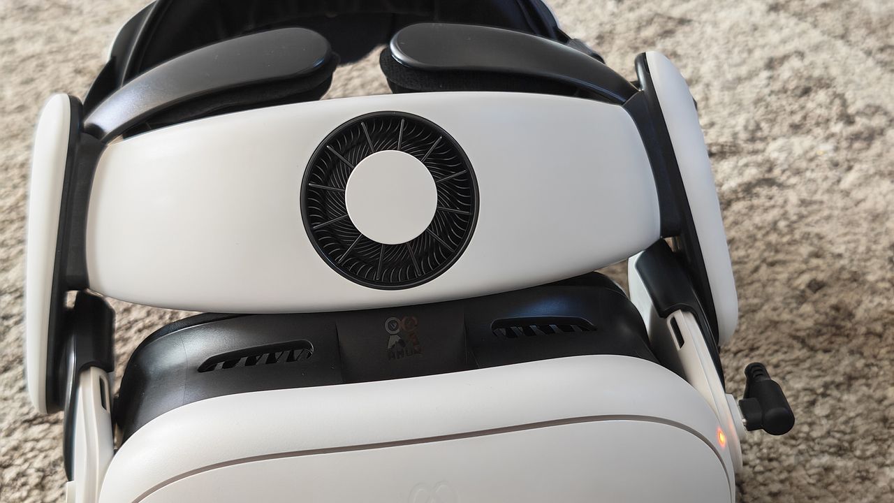 The fan on the BoboVR S3 Pro installed on a Meta Quest 3 headset