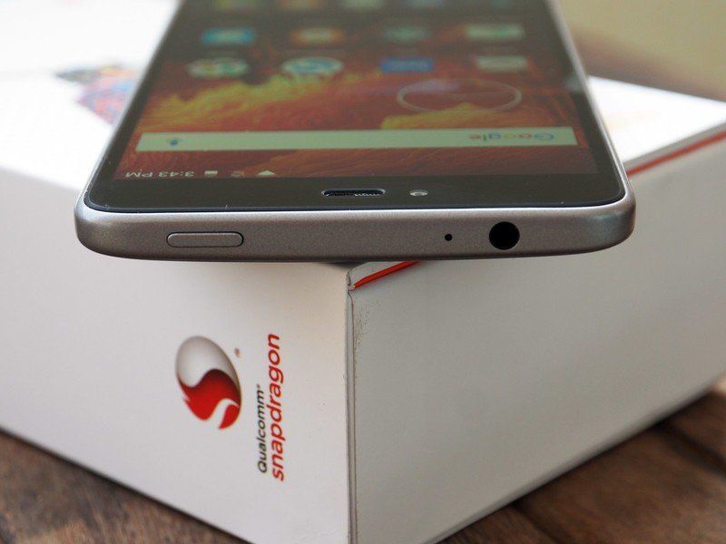 Smartron srt.phone