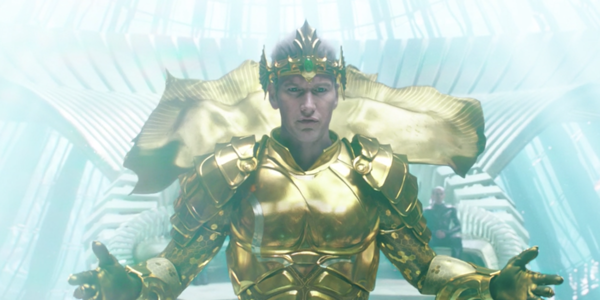 Jason Momoa unveils Aquaman's new stealth suit, Movie News