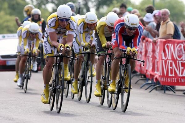 Team Columbia en route to victory in the Giro d'Italia's opening stage.
