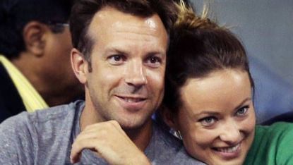 Jason Sudeikis & Olivia Wilde smiling