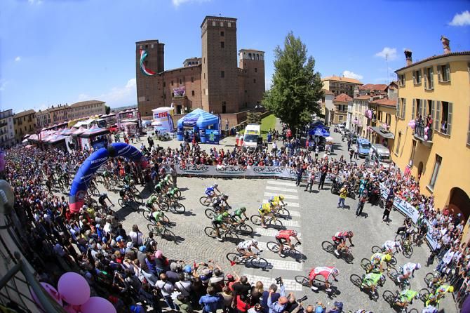 The start of stage 13 in Fossano