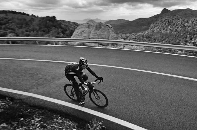 Bradley Wiggins climbs alone