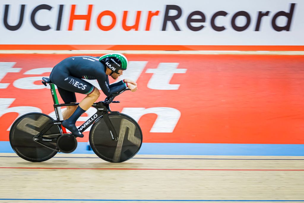 Filippo Ganna breaks the world Hour Record