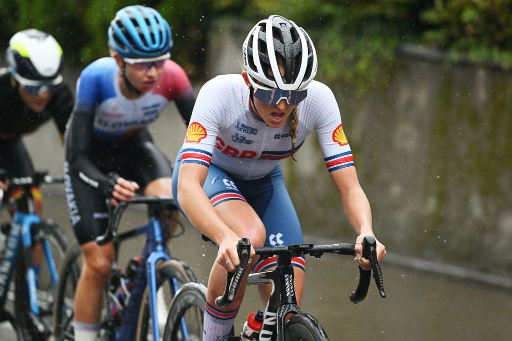 UCI Road World Championships: Cat Ferguson (GB) leads the break in the closing kilometres