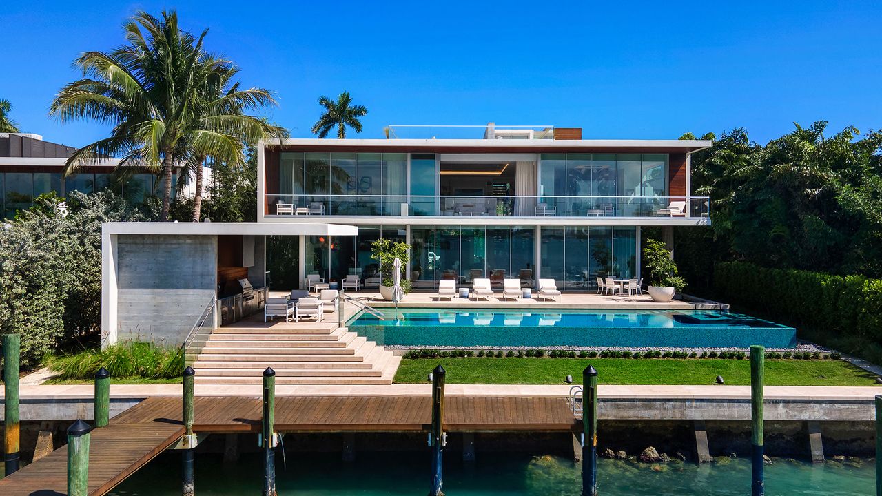 tropical modern home