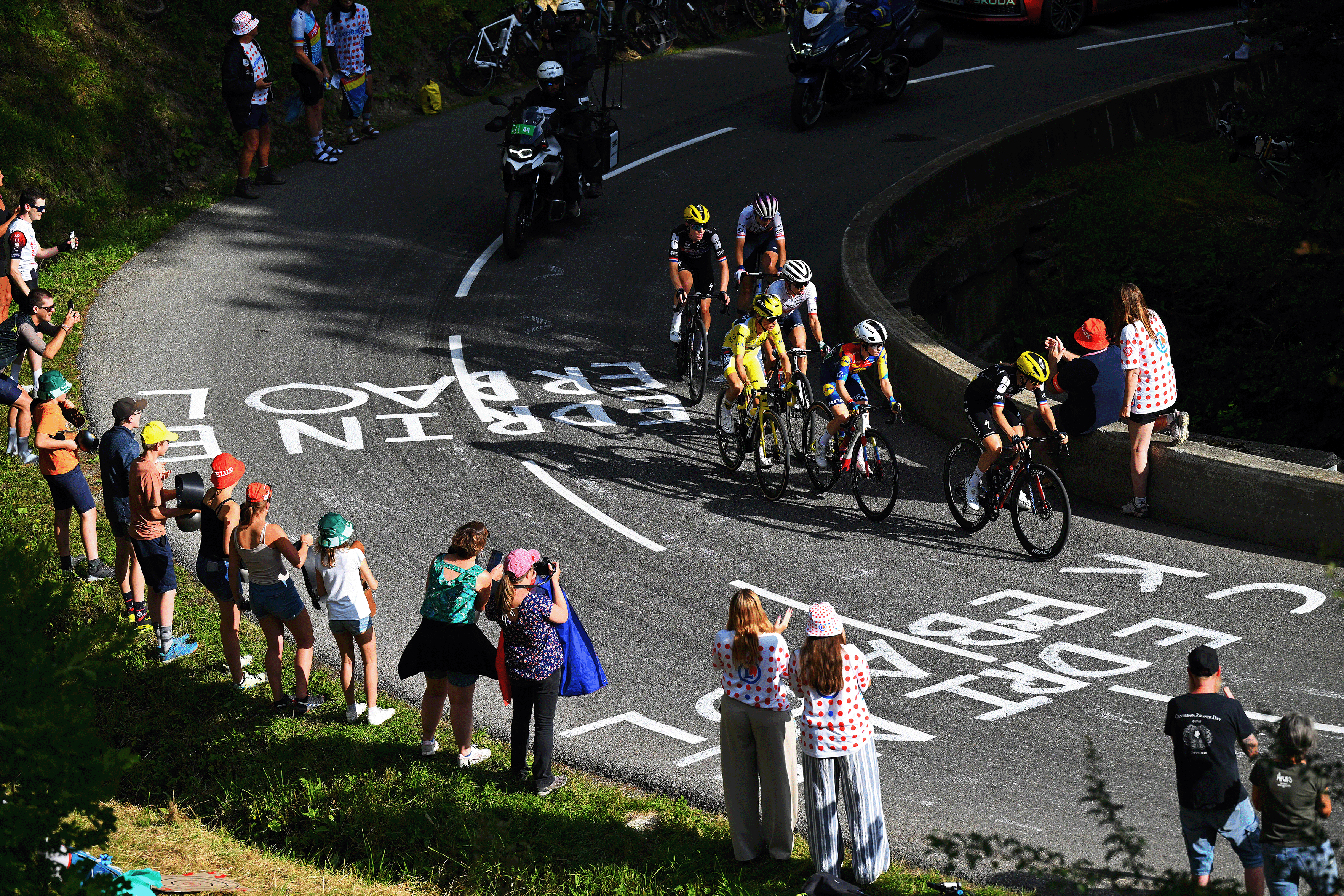 Demi Vollering of Netherlands and Team FDJ - SUEZ, Dominika Wlodarczyk of Poland and UAE Team ADQ, Katarzyna Niewiadoma of Poland and Team CANYON//SRAM zondacrypto, Pauline Ferrand-Prevot of France and Team Visma | Lease a Bike - Yellow Leader Jersey, Niamh Fisher-Black of New Zealand and Team Lidl - Trek and Juliette Labous of France and Team FDJ - SUEZ compete in the breakaway during the 4th Tour de France Femmes 2025, Stage 9 a 124.1km stage from Praz-sur-Arly to Chatel Les Portes du Soleilon 1298m / #UCIWWT / August 03, 2025 in Chatel Les Portes du Soleil, France. (Photo by Tim de Waele/Getty Images)