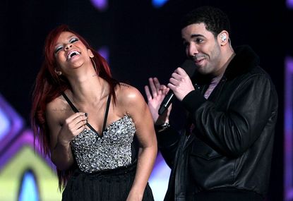 Drake and Rihanna might be dating. 