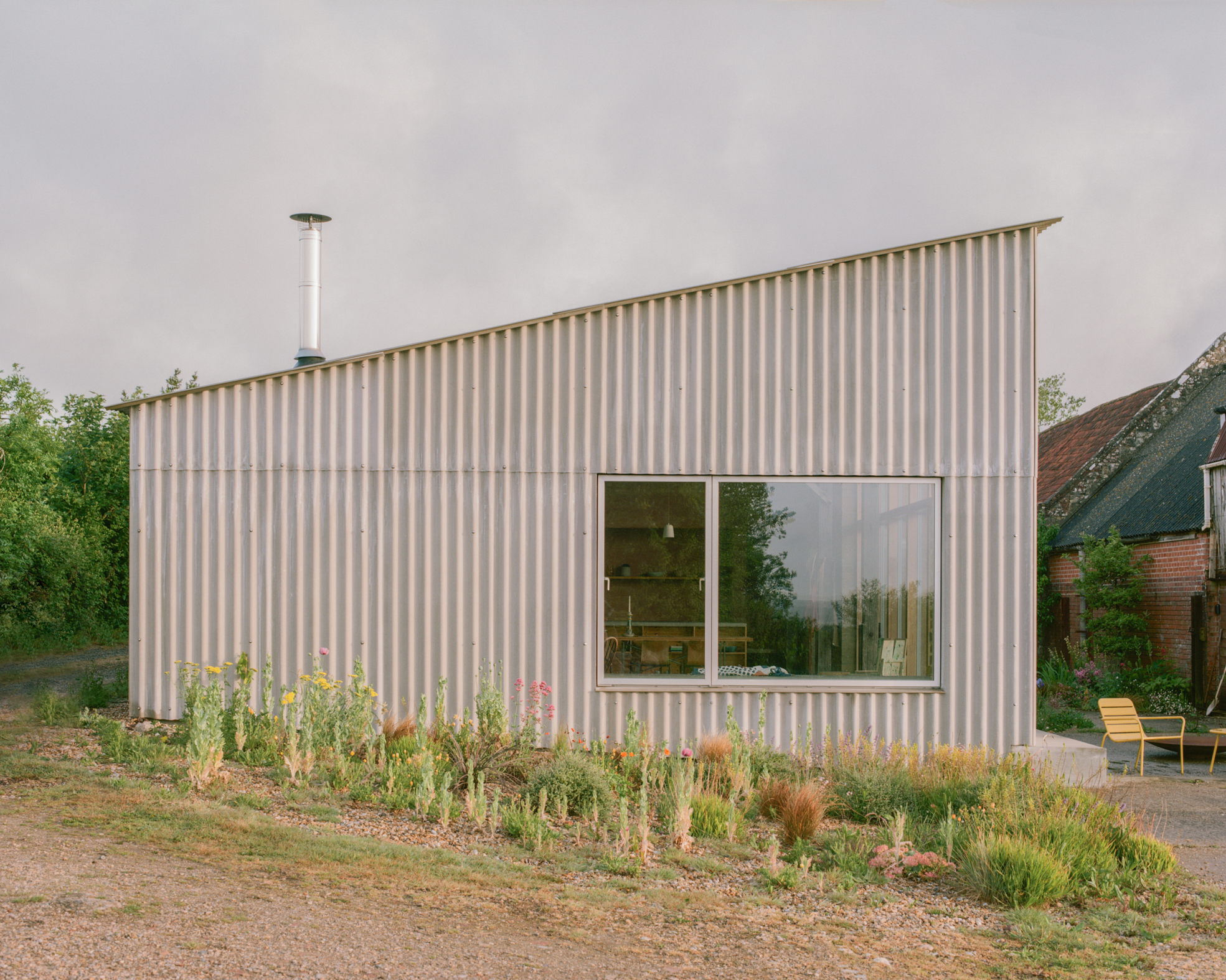 South Barn by Je Ahn / Studio Weave