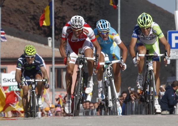 Stefano Garzelli (Acqua &amp; Sapone) won the sprint for third