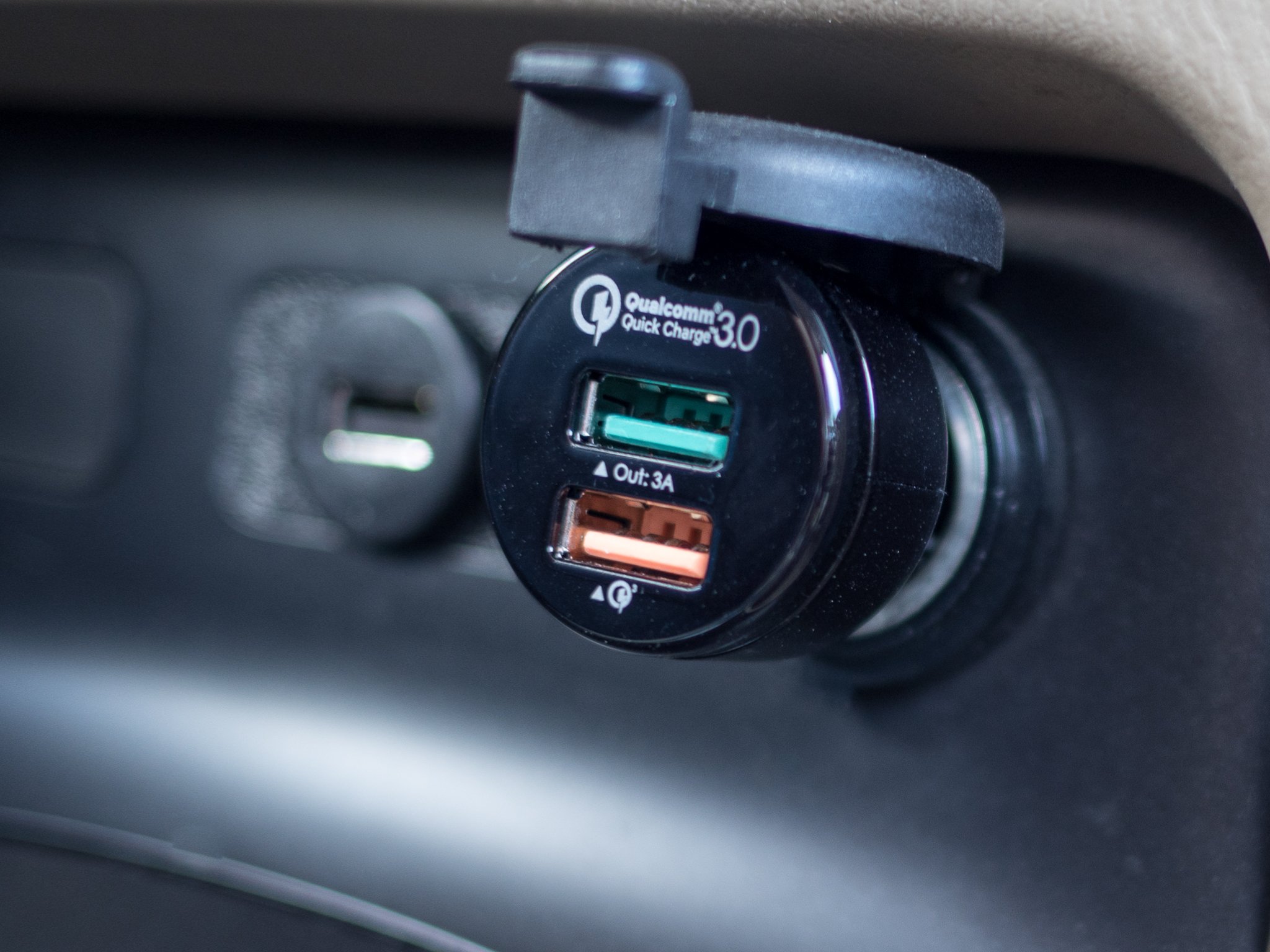 Car charger. Установка USB Charger QC 3.0 В Ниссан инструкция.