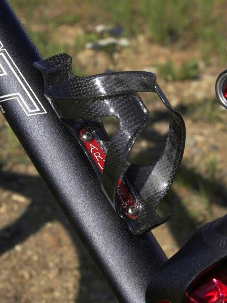 The Arundel Dave-O carbon bottle cage is road bike light but still provides mountain bike grip