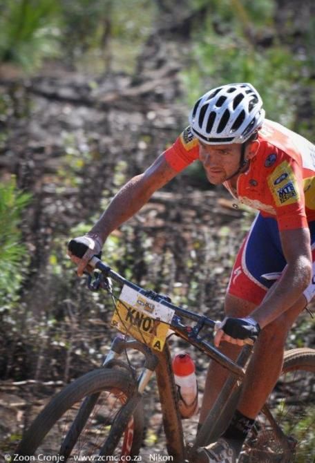 Max Knox chases hard to rejoin the two leaders