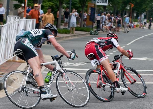 Jake Rytlewski (Kenda) and Evan Fader (Kelly) created an alliance that lasted several laps.