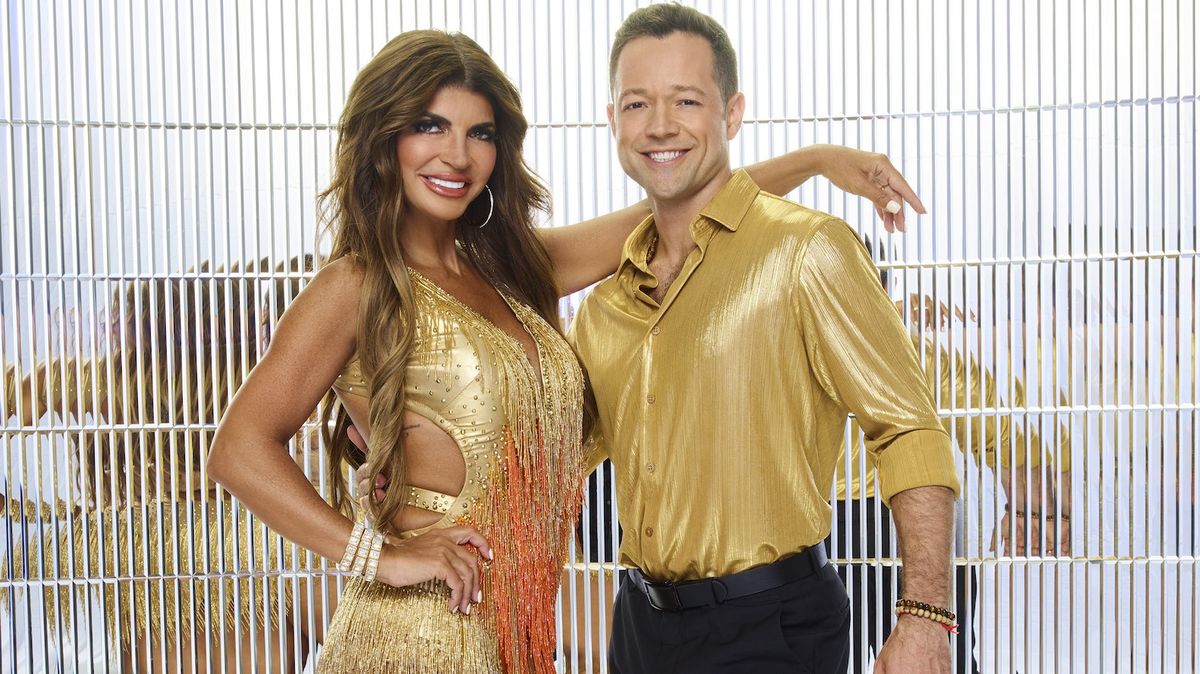 Teresa Giudice and Pasha Pashkov pose in promo image for Dancing with the Stars season 31