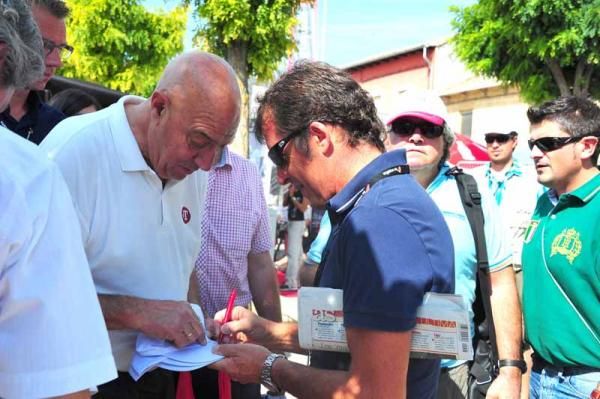 Pedro Delgado was at the start of stage 19 of the Vuelta