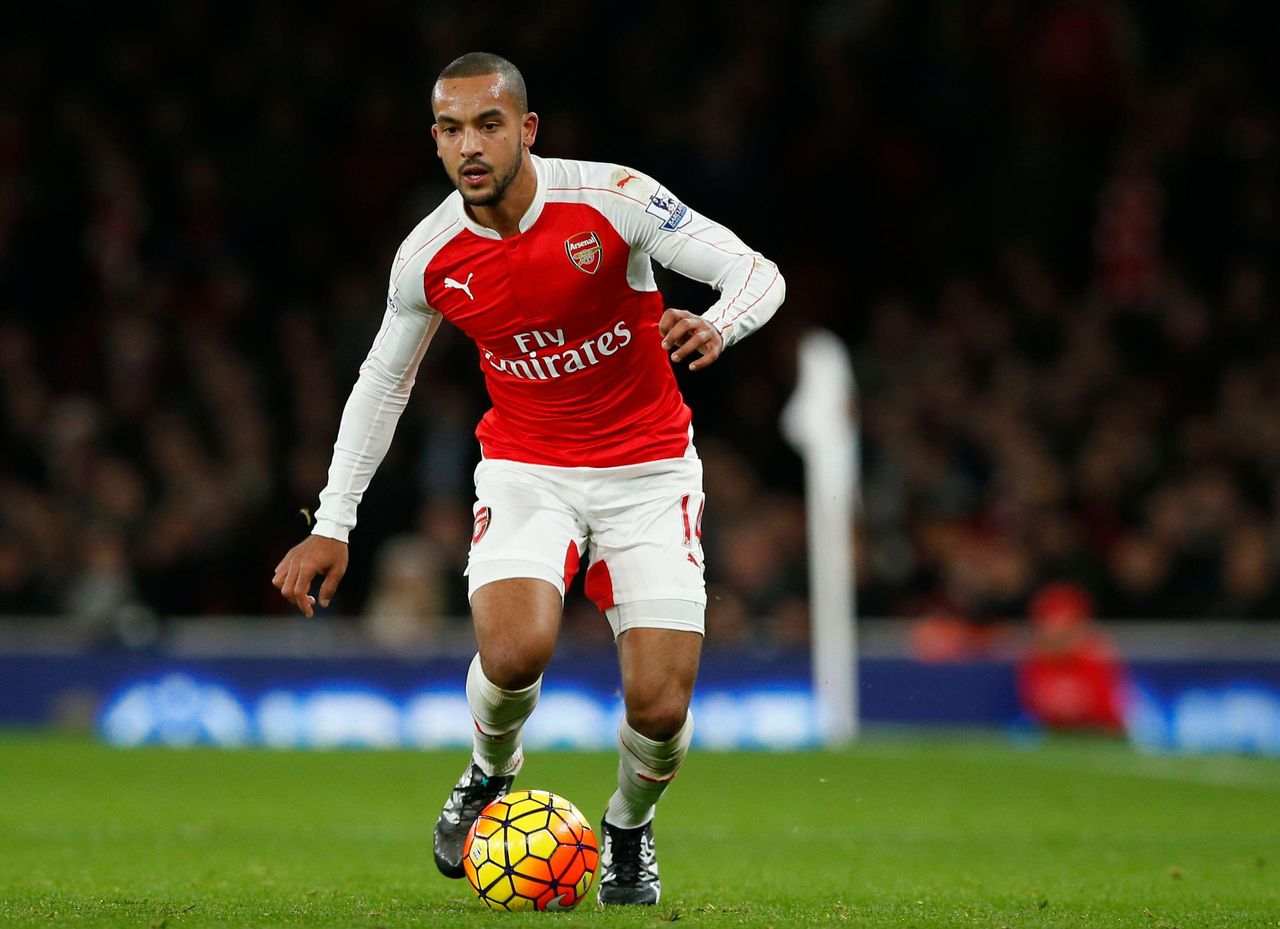 Theo Walcott in action for Arsenal against Manchester City, December 2015