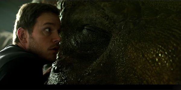 chris pratt with giant dinosaur in jurassic world: fallen kingdom