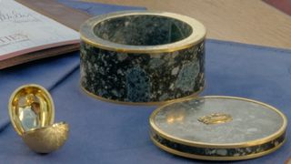 Princess Margaret's items being valued on Antiques Roadshow.