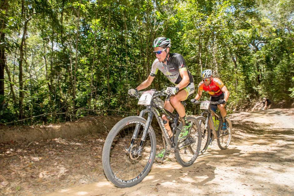 Sebastien Carabin leads Urs Huber