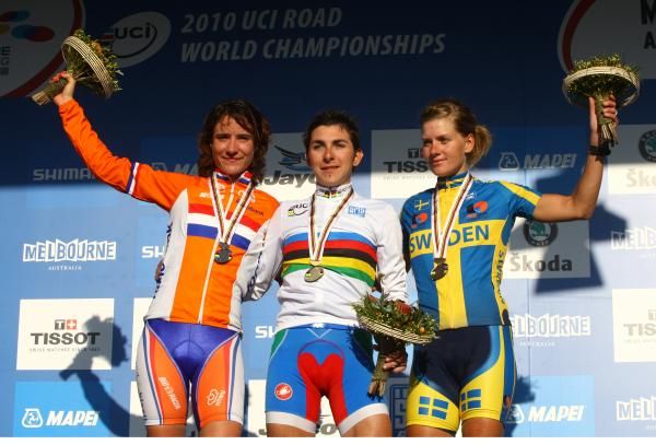 Podium (L-R): Marianne Vos (Netherlands), Giorgia Bronzini (Italy) and Emma Johannson (Sweden).