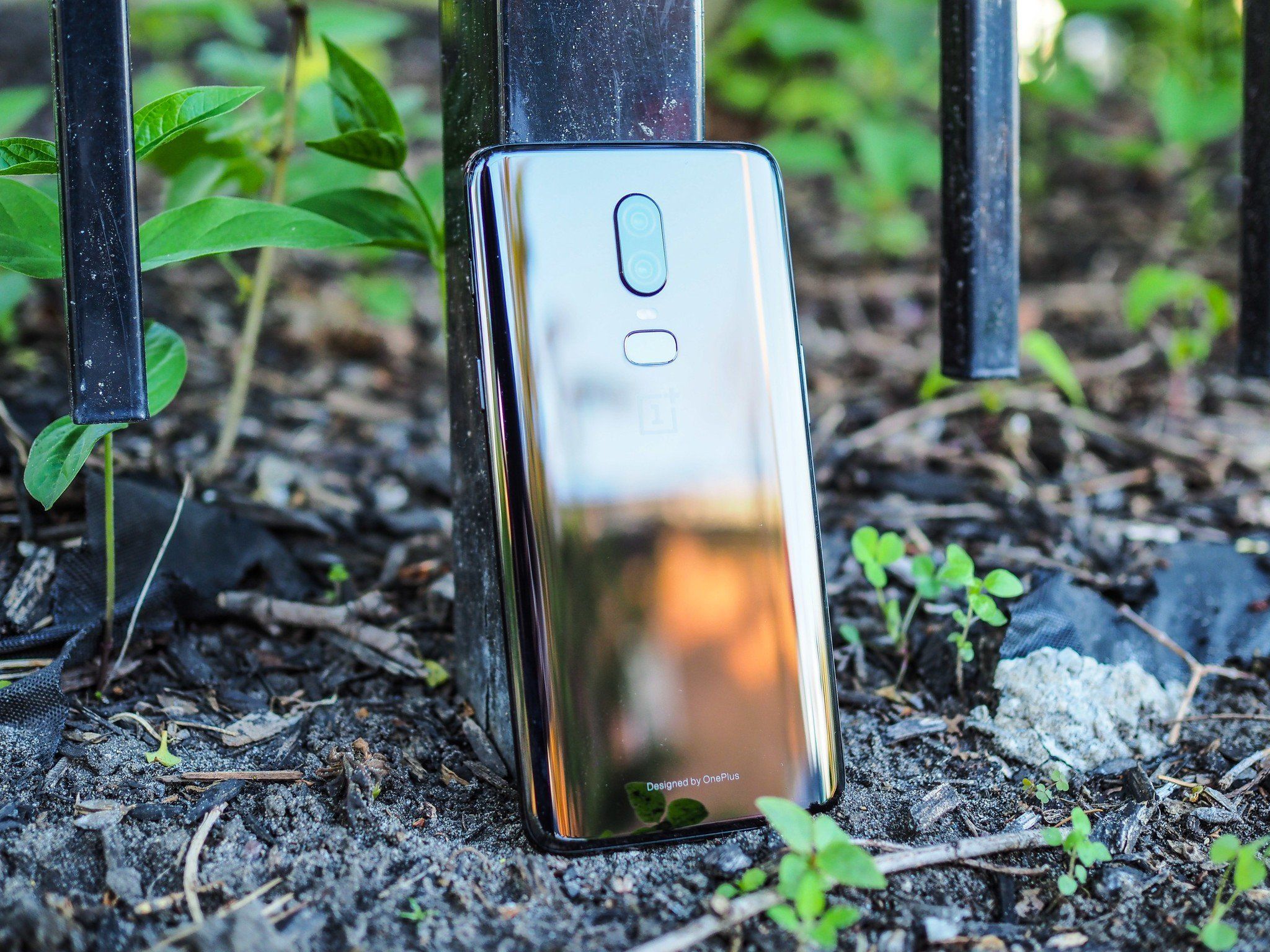 OnePlus 6 ミラーブラック　6GB/64GB OnePlus 6T Mirror Black, (8GB, 128 GB) - Refurbished