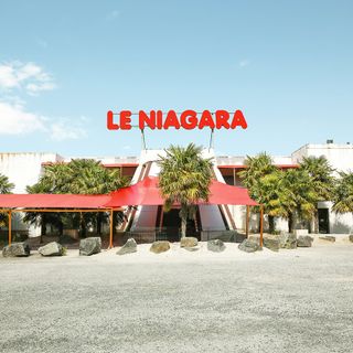 Le Niagara, from the series After Party