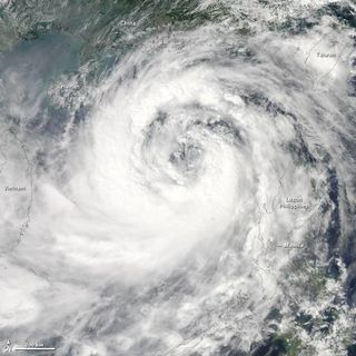 nesat-typhoon-110929-02