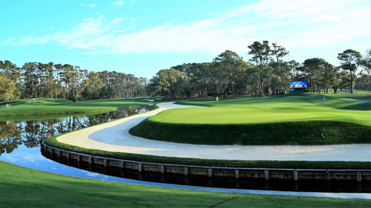 11th green TPC Sawgrass - Best Golf Courses In Florida