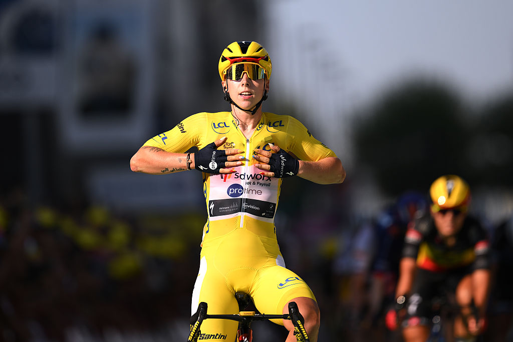As it happened: SD Worx strike again on Tour de France Femmes stage 2 with a perfect chase and unbeatable sprint