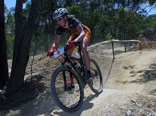 Jo Wall shows her stuff on a fast descent in the cross country race.