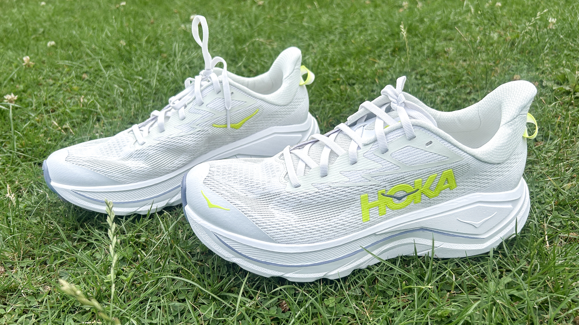Hoka Challenger 8