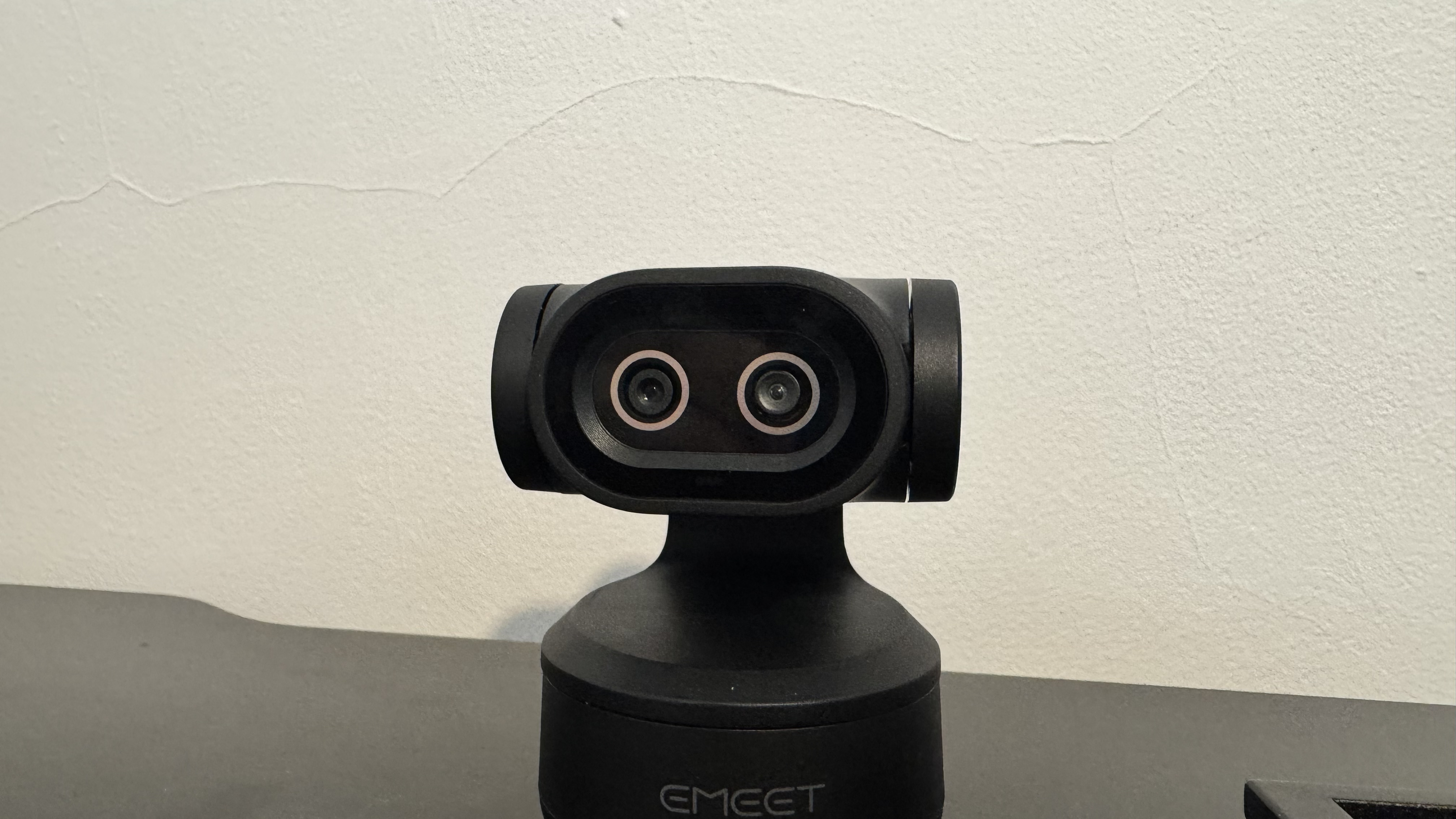 The Emeet Pixy 4K webcam