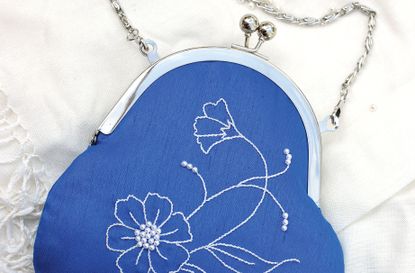 How to make an embroidered clutch bag