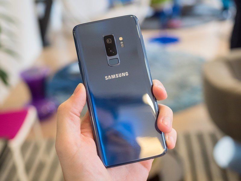Samsung Galaxy S9 in Coral Blue