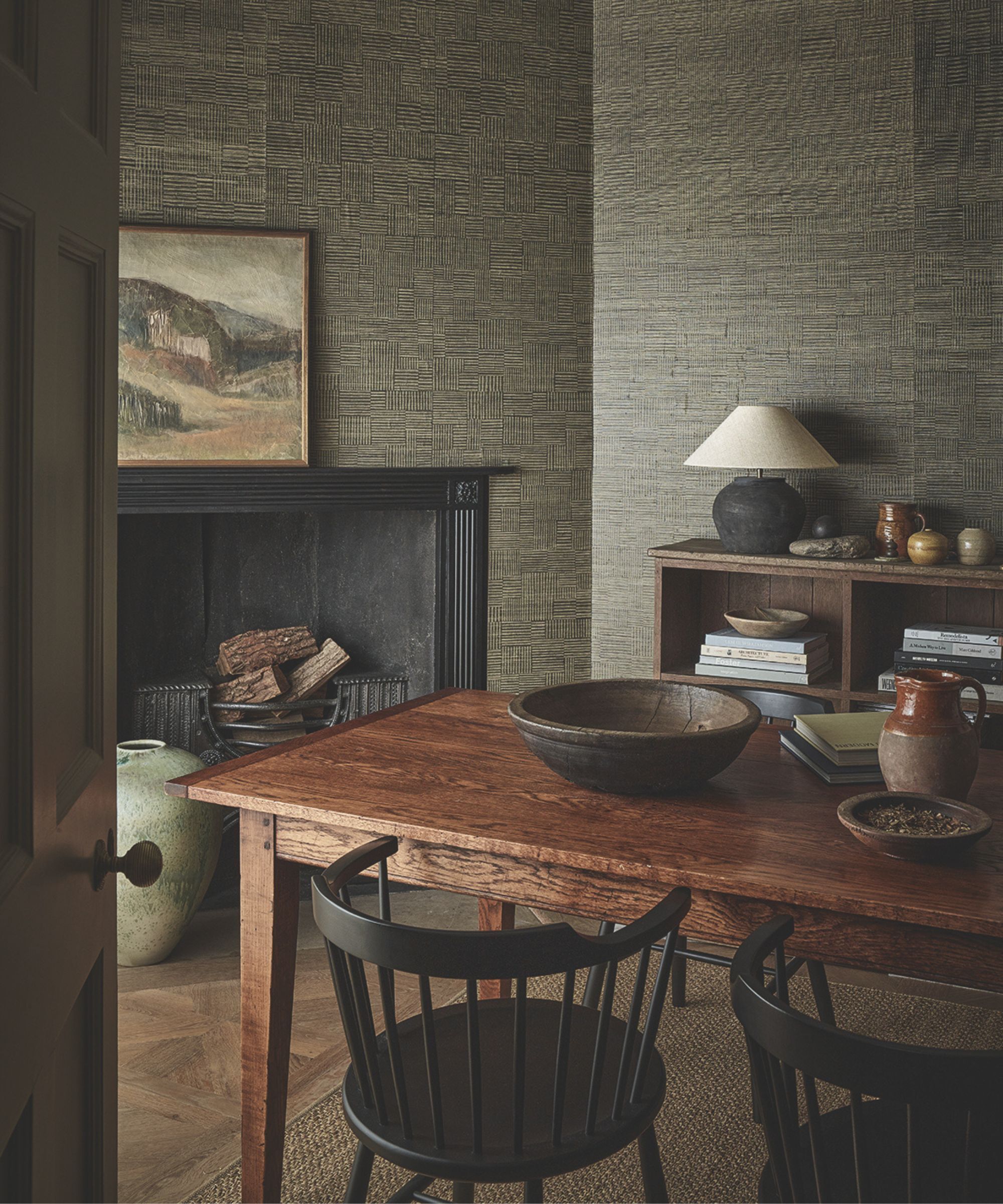 Natural fibre wallpaper in a neutral, rustic dining room