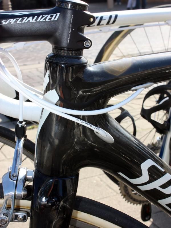 The Project Black frame looks to use the same 1 1/8"-to-1 3/8" tapered front end as on the current Specialized Roubaix SL2.
