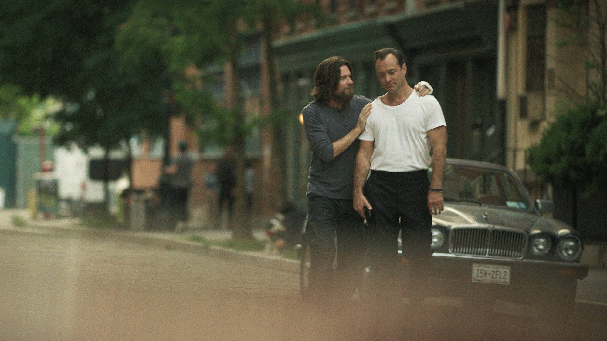 Jason Bateman and Jude Law in "Black Rabbit" on Netflix