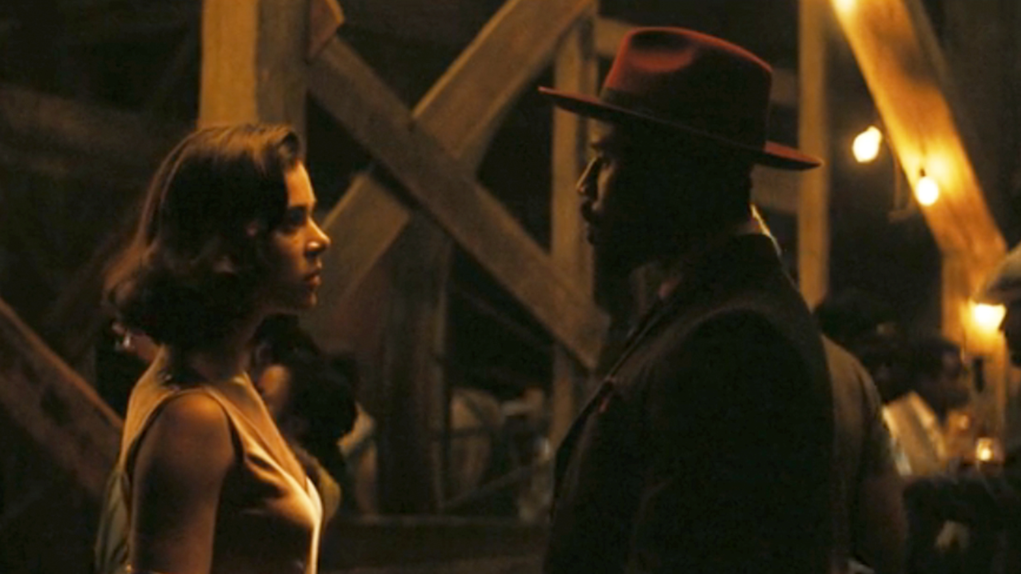 Hailee Steinfeld and Michael B Jordan talking to each other in Sinners