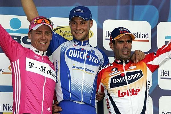 The podium (L to R): Andreas Klier (2nd), Tom Boonen (1st) and Peter Van Petegem (3rd)