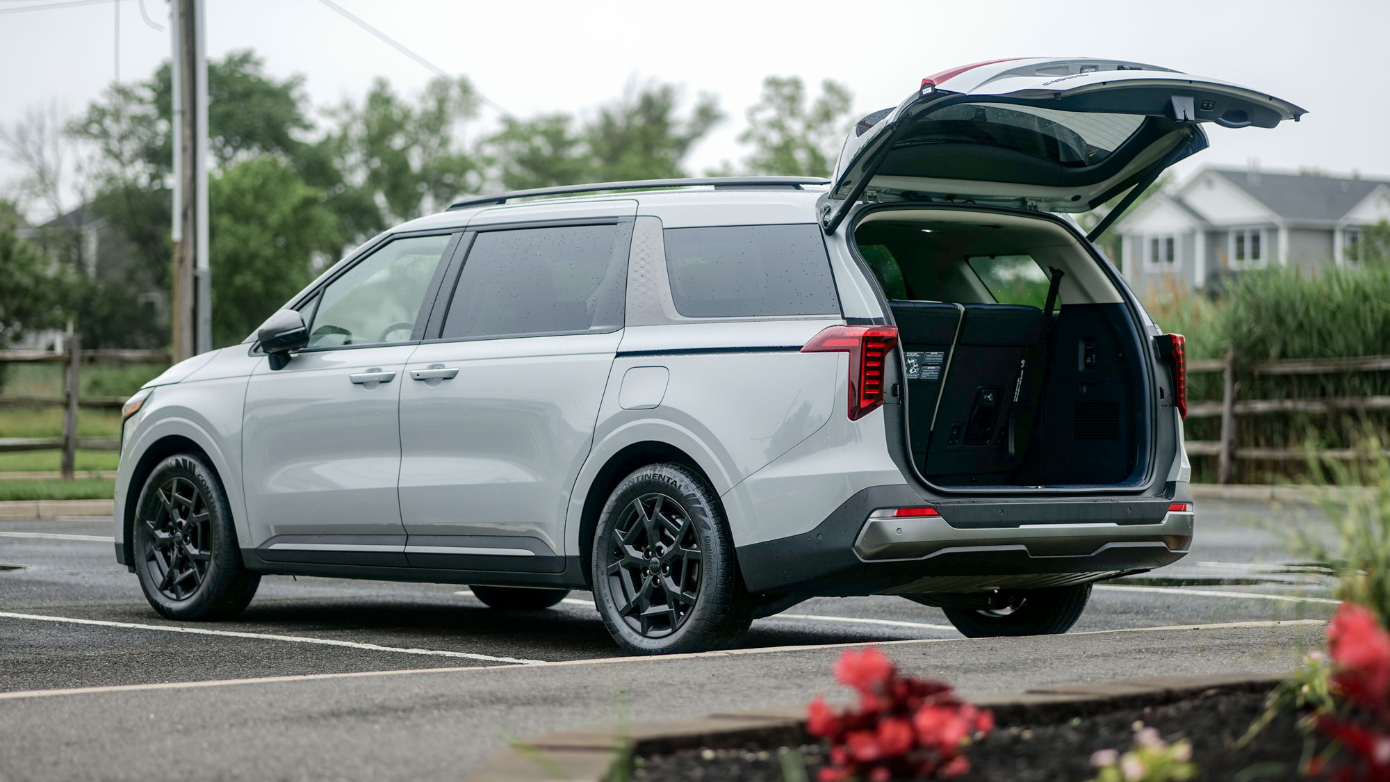 2025 Kia Carnival Hybrid SX Prestige test drive.