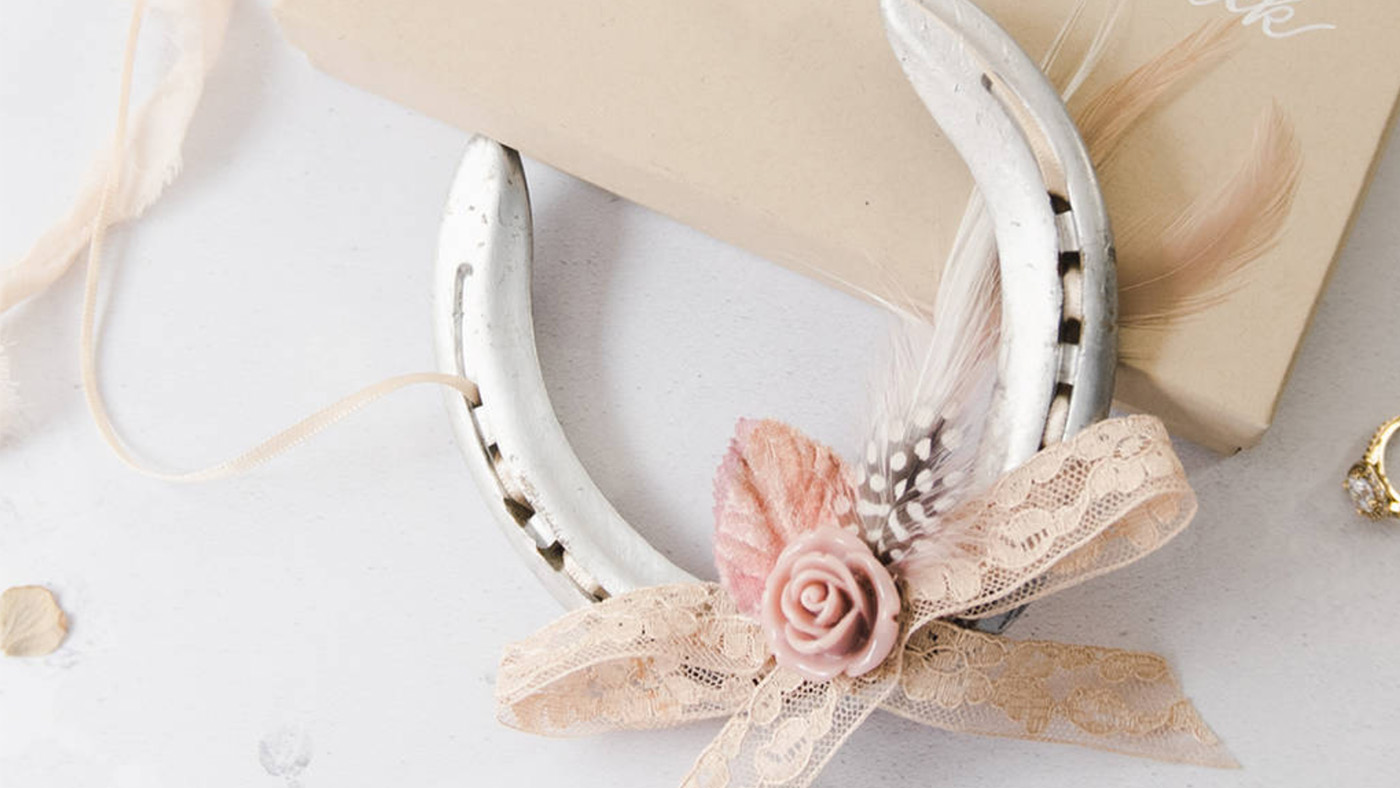 Personalised lucky horseshoe gift